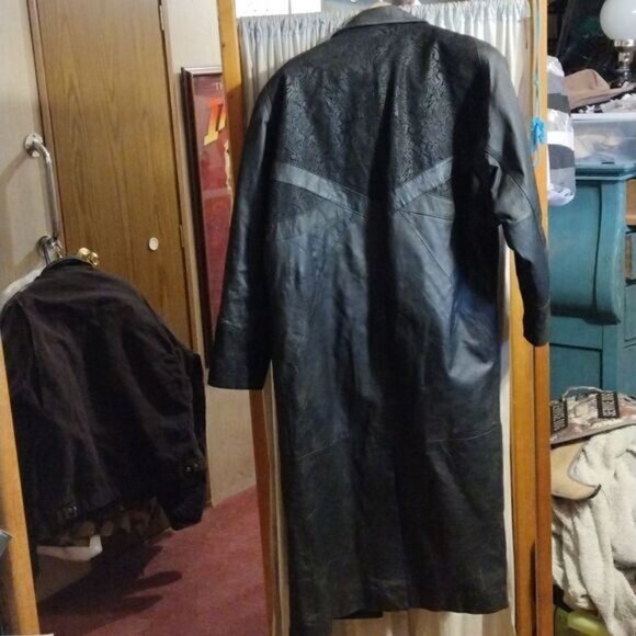 Otello Pelle leather trench coat - Picture 9 of 12